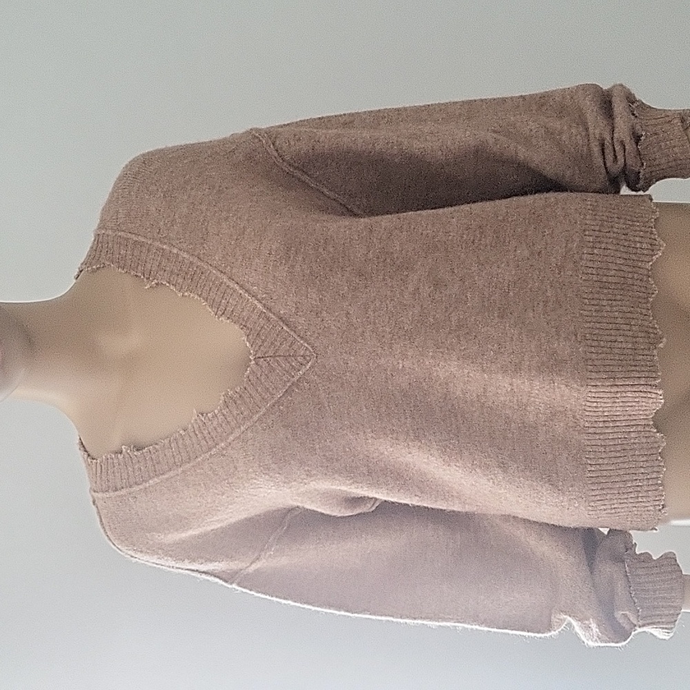 Wilfred Rose V-neck Sweater